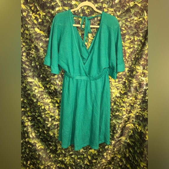 VENUS Teal Green V-Neck Waffle print Dress NWOT S Coverup - Picture 4 of 16